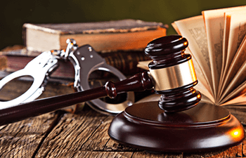 کشف مخفیگاه افراد کلاهبردار و متهمین فراری