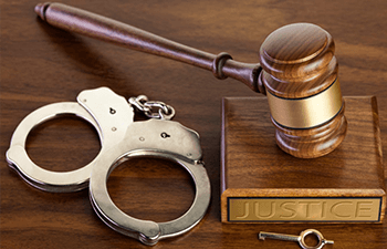 وضعیت حقوق فرهنگی زندانیان در ایران